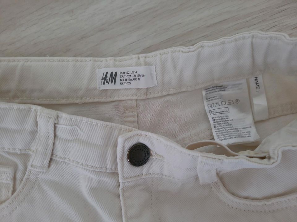 Mädchen Jeansshorts Größe 152 von H&M in Dresden