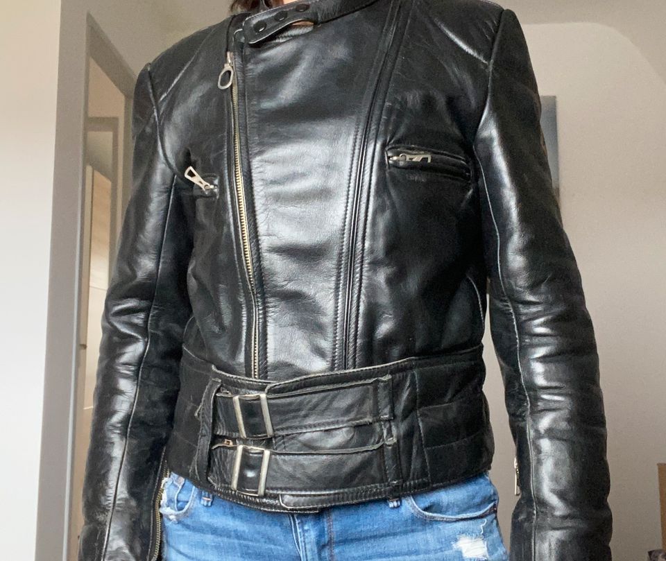 Harro Lederjacke Motorrad 48 / S schwarz Original gefüttert in Steinau an der Straße