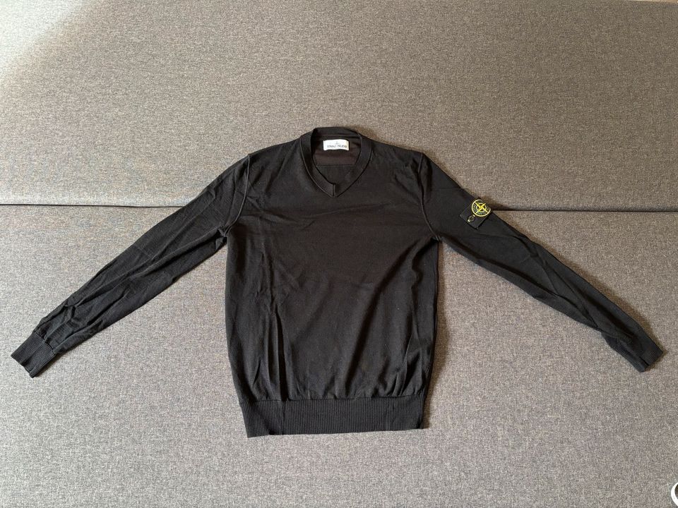 Stone Island Pullover in Schwarz Größe L in Leipzig