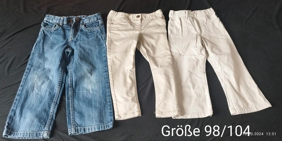 Hosen/Jeans/Stoffhosen/Cordhosen Größe 98/104 in Osterzell