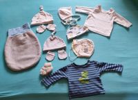 Babykleidung / Newborn Kleidung in Größe 50/56 Nordrhein-Westfalen - Salzkotten Vorschau