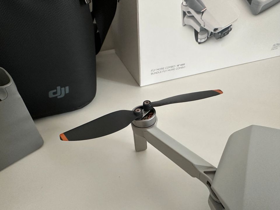 DJI Mini 2 Fly More Combo *NEUwertig* in OVP mit Rechnung in Ludwigshafen