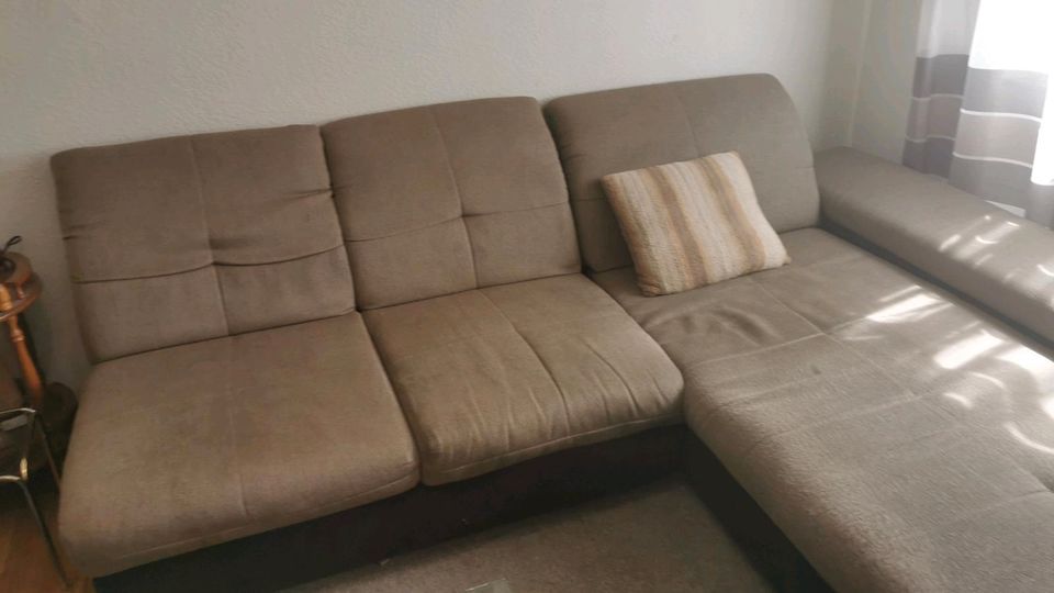 Sofa zum Verkaufen in Saarbrücken