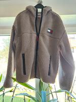 Biete ungetragene Tommy Jeans Jacke Größe 34 an. Bayern - Prem Vorschau