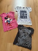 Shirts kurzarm Disney/ H&M Gr.122/128 Micky Minnie Maus Sachsen-Anhalt - Wanzleben Vorschau