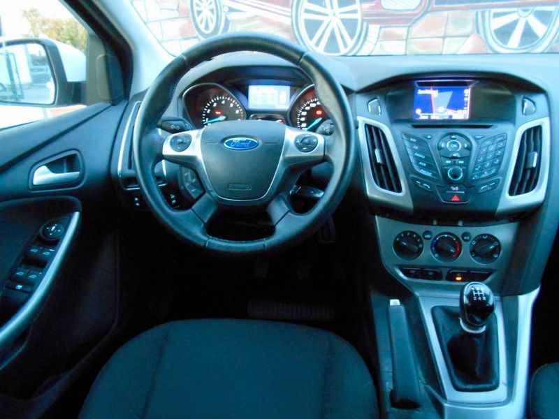 Ford Focus Turnier 1.0 SYNC Edition NAVI/PDC in Markranstädt