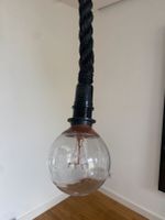 Stylische Lampe mit Tau-Kabel und XXL LED Glühbrine Friedrichshain-Kreuzberg - Kreuzberg Vorschau