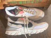 Neu W Nike React R3Vision Sneaker Schuhe DQ5188102 Größe 42 10 Nordrhein-Westfalen - Issum Vorschau