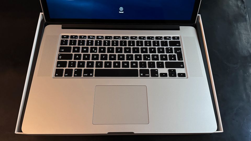Apple Macbook Pro 15 a1398 2015 16gb 2.5ghz 256gb in Berlin