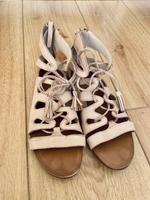 Sandalen Zara Ledersandalen beige Riemensandalen Berlin - Lichtenberg Vorschau