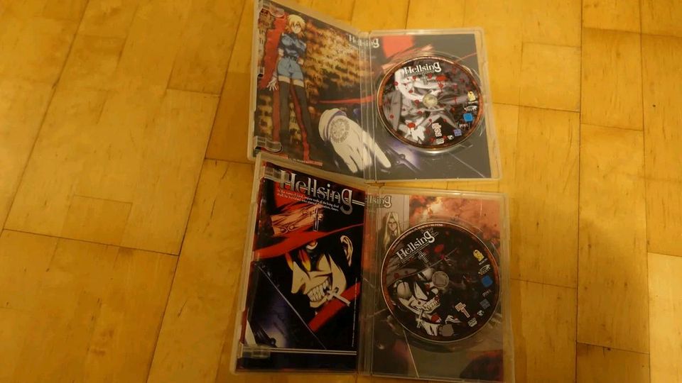 Hellsing DVD Vol. 1+2 Bloodpack Edition RAR Deutsch Anime Manga in Konstanz