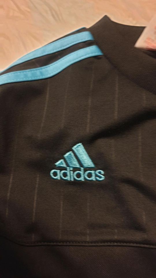 Adidas Shirt Gr. 146/152, neuwertiger Zustand in Bayern - Waldkraiburg |  eBay Kleinanzeigen ist jetzt Kleinanzeigen