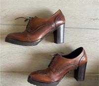Tolle braune Pumps zum Schnüren von „Liebeskind“  Größe 38 Niedersachsen - Stuhr Vorschau