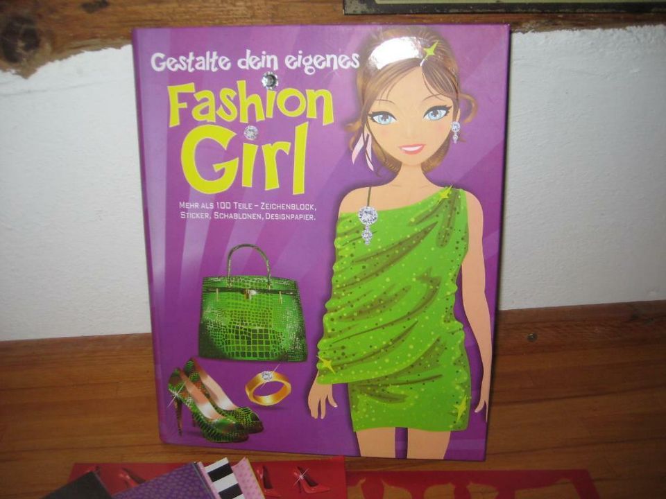 Gestalte Dein eigenes Fashion Girl in Boizenburg/Elbe