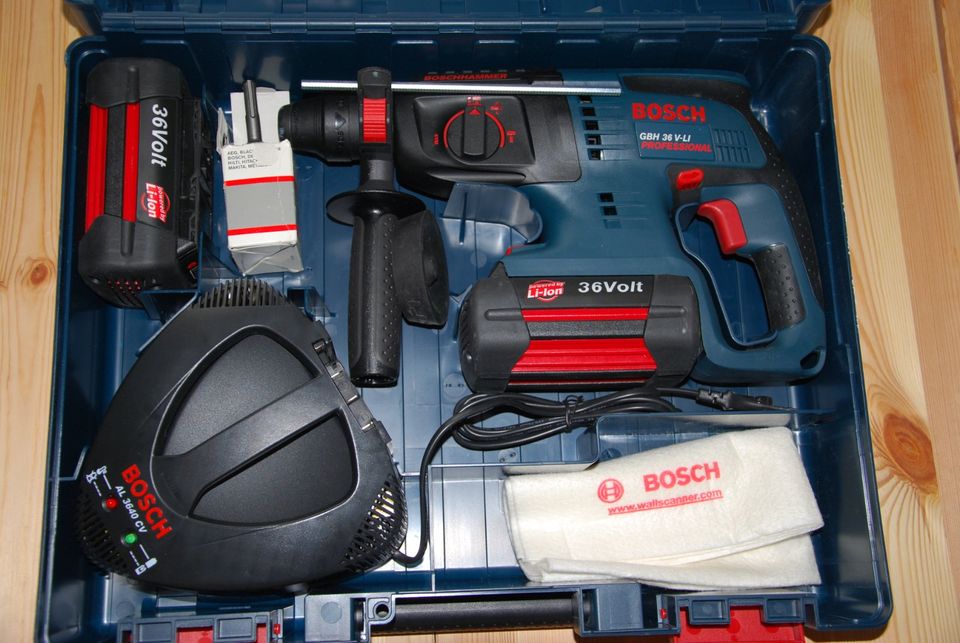 Bosch Akkubohrhammer 36V Professionel in Berlin