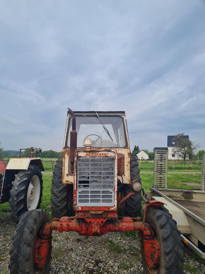 Belarus 684 Allrad Traktor servolenkung in Menden
