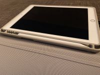 Apple iPad mit Zubehör Bayern - Krumbach Schwaben Vorschau