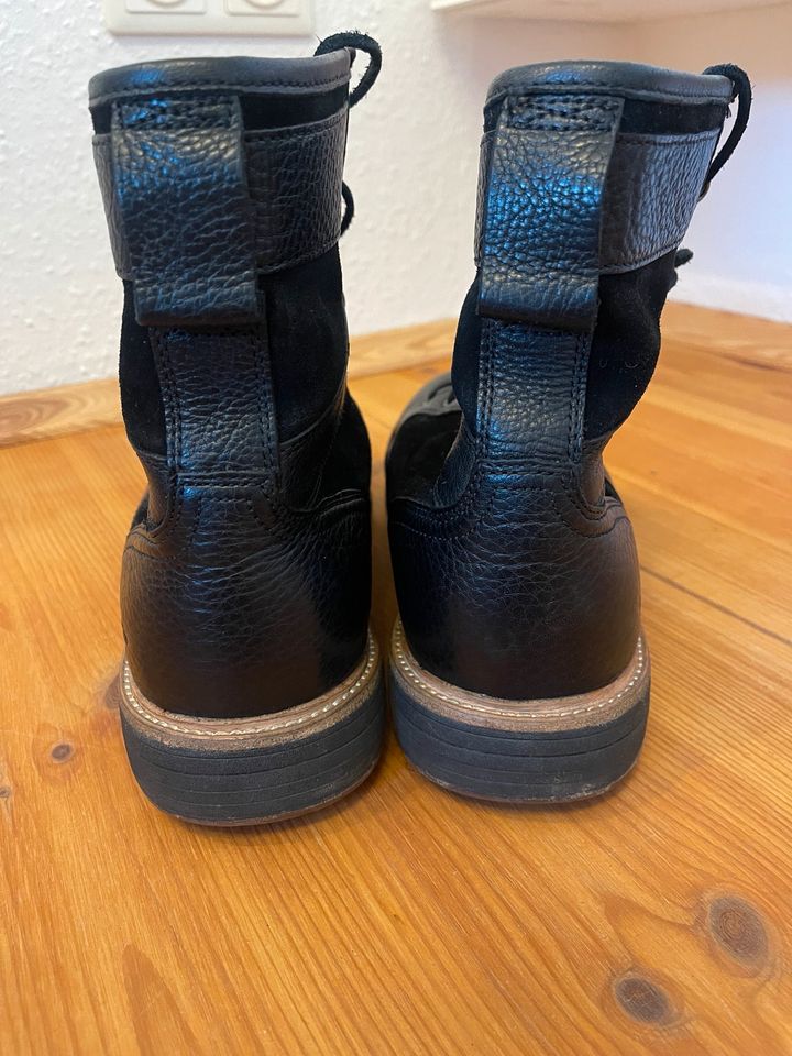 UGG Lederstiefel schwarz Gr. 47 in Neuss