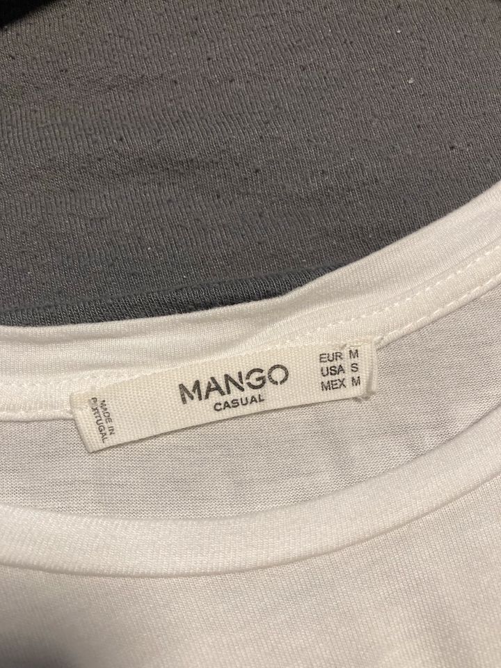 Mango Casual Shirt You’re different in Medium (M) in Hattersheim am Main