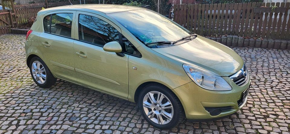 Opel Corsa D  1.2 Benzin in Magdeburg