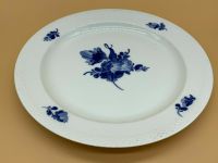 PORZELLAN SERVIERPLATTE TELLER ROYAL COPENHAGEN DÄNEMARK BLAUE BLUME 36cm - Versand kostenlos - Wir sind für Sie da lokal in 86830 Schwabmünchen oder online ARTHOME24 Bayern - Schwabmünchen Vorschau