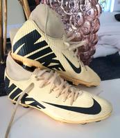 Nike Fussballschuh *Gr. 40* Hessen - Eschwege Vorschau