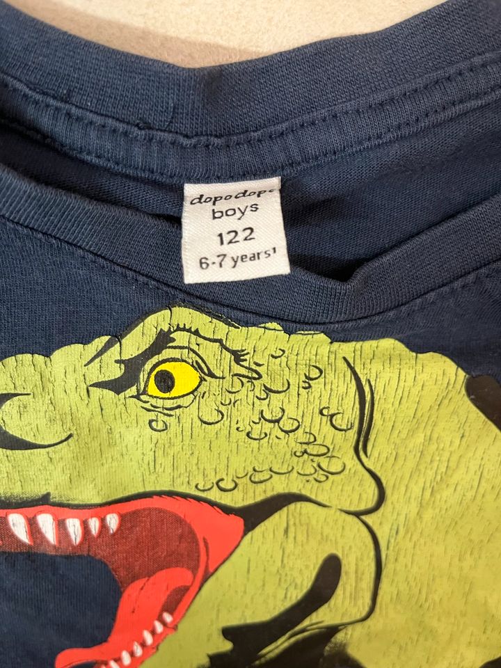 T Shirt Dinosaurier Größe 122 in Altötting