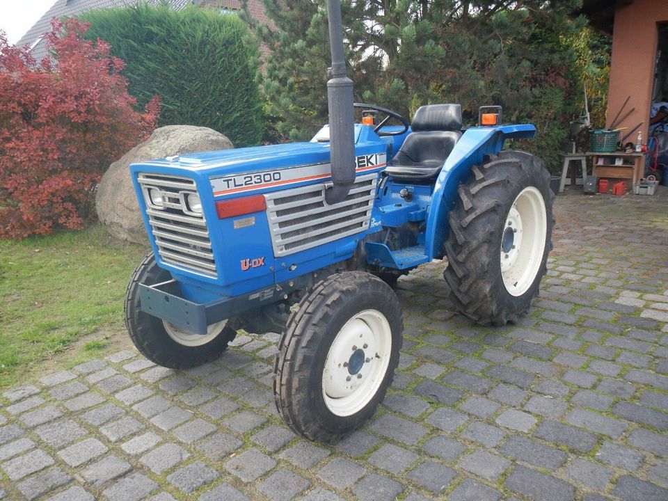 Iseki TL 2300 / TL 3200 Kleintraktor Bulldog Schlepper Traktor in Zielitz