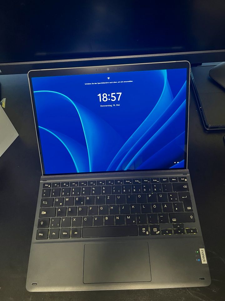 Microsoft Surfacebook 8 Pro I5, 8gb, 265gb In Top Zustand in Beckum