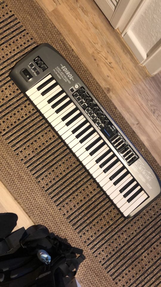 Midi USB Keyboard Piano EDIROL PCR-M50 ( ähnlich Roland ) in Berlin
