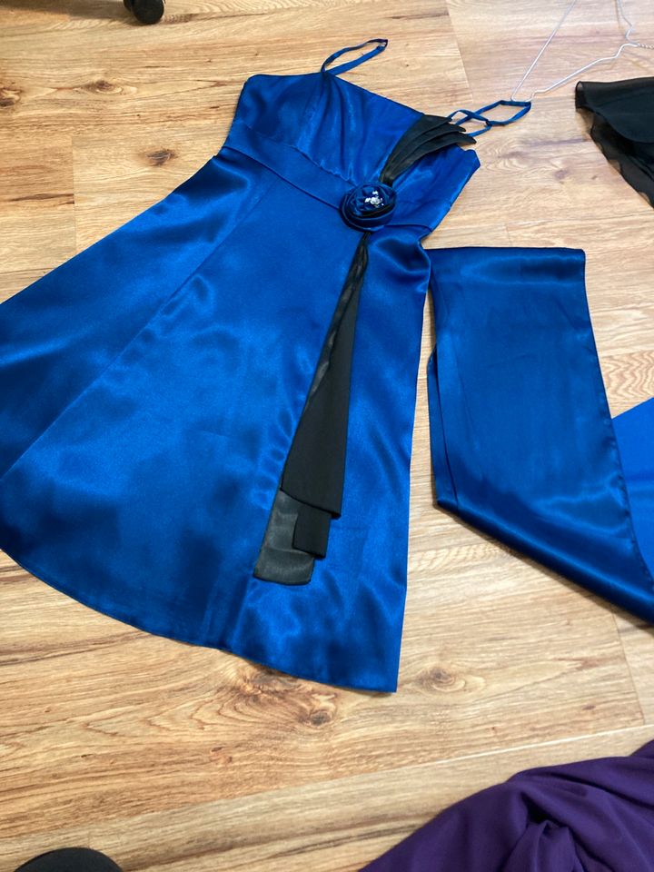Kleid Kleider Gr.36 blau lila schwarz in Wittmund