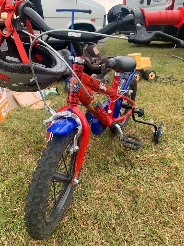 Kinderfahrrad Spiderman m ihr stützrädern in Zützen