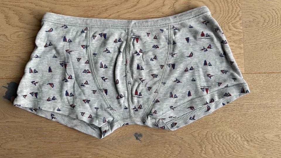 PETIT BATEAU//❤️wunderschöne Shorts Gr. 128cm/ 8 ans❤ in Berlin