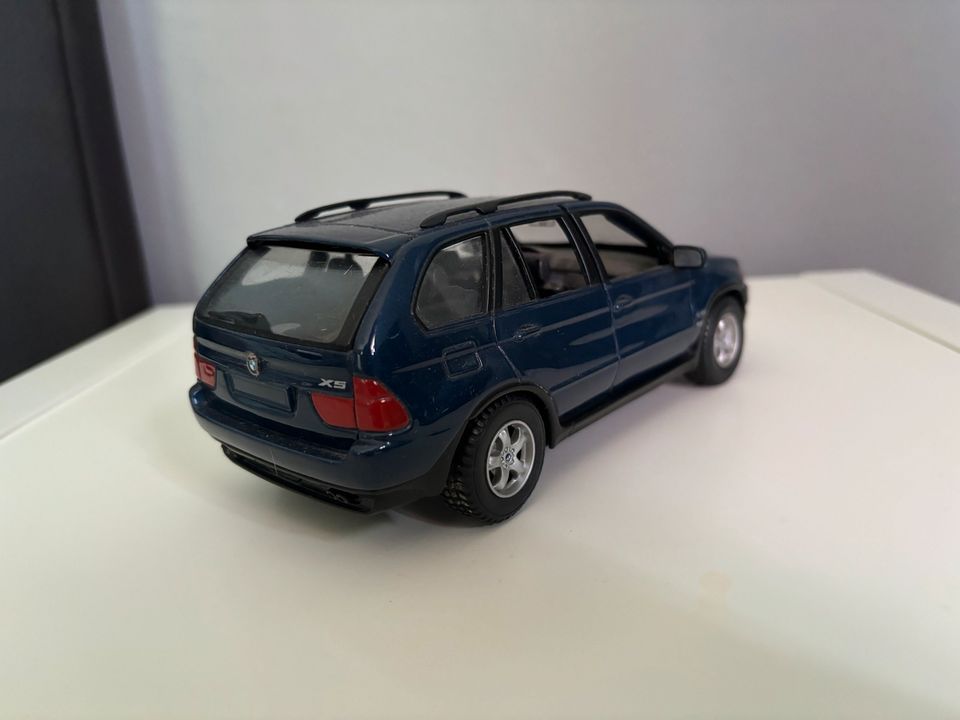 BMW X5 E53 1:24 Modellauto Maisto in Dingelstädt