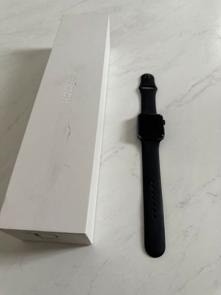 Apple Watch Series 2 42mm mit Verpackung in Essen