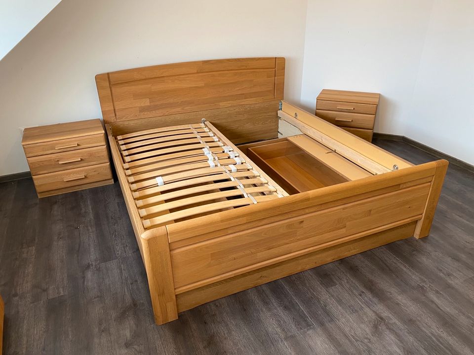 Schlafzimmer Eiche massiv gut gebraucht Top Qualität in Pressath