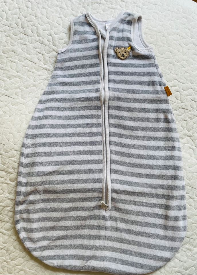 Steiff gestreifter Schlafsack aus Samt Länge 70 cm Baby in Frankfurt am Main