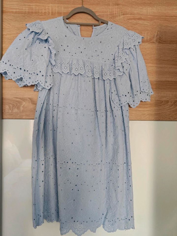 ❣️ Süßes hellblaues kurzes Kleid mit Lochstickerei in Gaimersheim