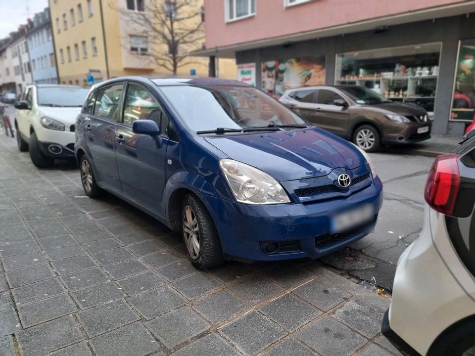 Toyota Corolla Verso in Fürth