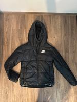 Nike Swoosh Übergangsjacke Regenjacke Leichte Jacke Gr.34/XS Bayern - Bad Staffelstein Vorschau
