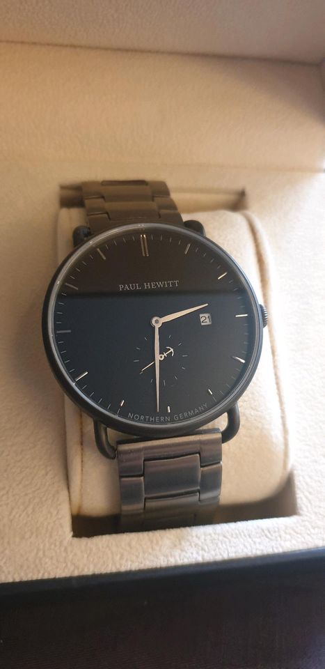 Paul Hewitt Uhr mit Sekundenanzeige in schönem Schwarz in Neuss