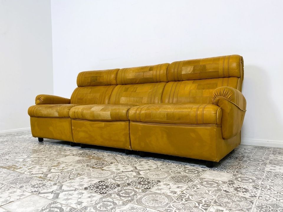 WMK Sehr schönes und äußerst bequemes Vintage Modularsofa mit Echtlederbezug und charaktervoller Patina # Sofa Couch 3-Sitzer Ledersofa Ledercouch Sitzgarnitur Design Loft Space Age Mid-Century in Berlin