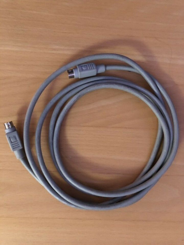 Kabel  und Adapter in Stade