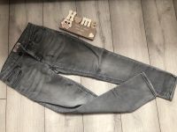 Jungs Kinder graue slim Jeans Gr 146 Nordrhein-Westfalen - Heiligenhaus Vorschau