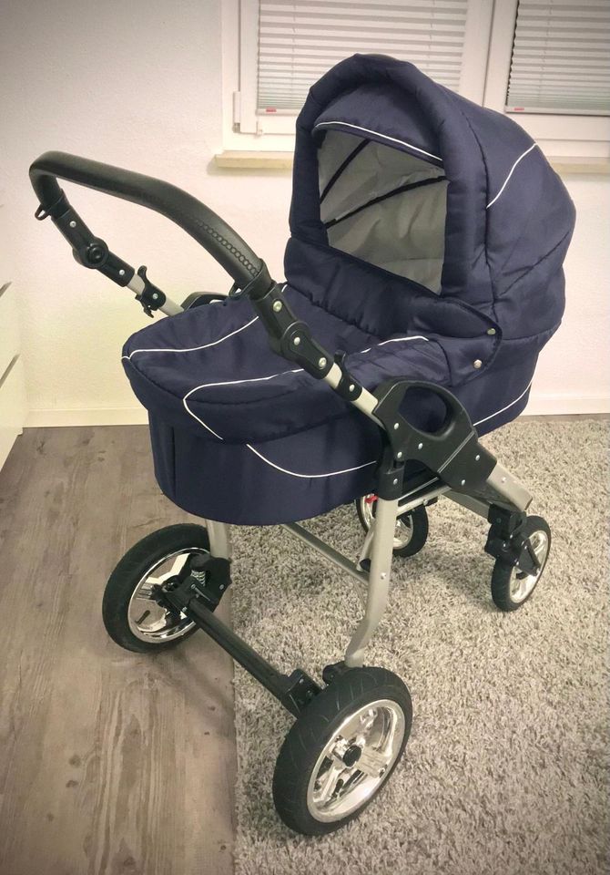 Kinderwagen, Drei in One in Nürnberg (Mittelfr)