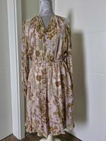 Neu Kleid von Esprit Gr. S / 36 floral Langarm Unterkleid Blumen Mecklenburg-Vorpommern - Stralsund Vorschau
