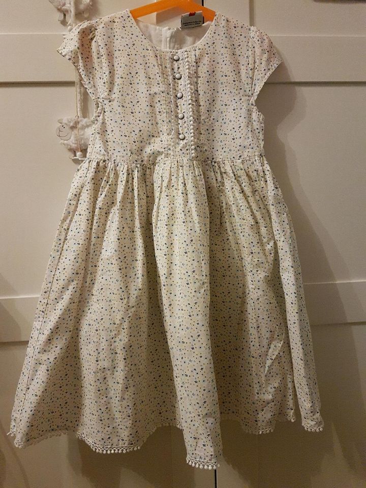 Kleid (Sommer) in Kinderhaus