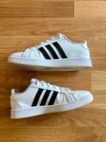 Adidas Schuhe Größe 35 Turnschuhe Sneaker weiß Mädchen Jungen Bayern - Regensburg Vorschau
