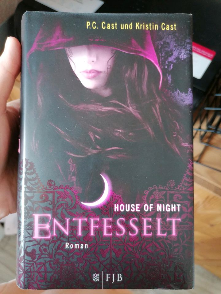 House of Night Buchreihe in Mommenheim