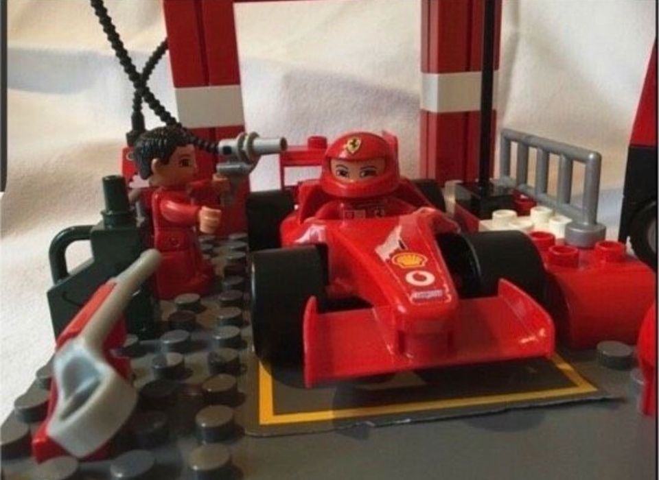 LEGO Duplo 4694 - Ville Großer Ferrari Pitstop in Heidelberg